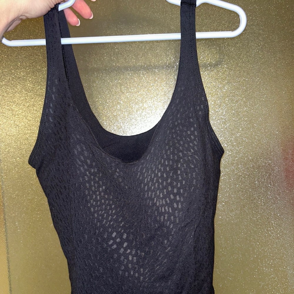 Black align lululemon crop tank